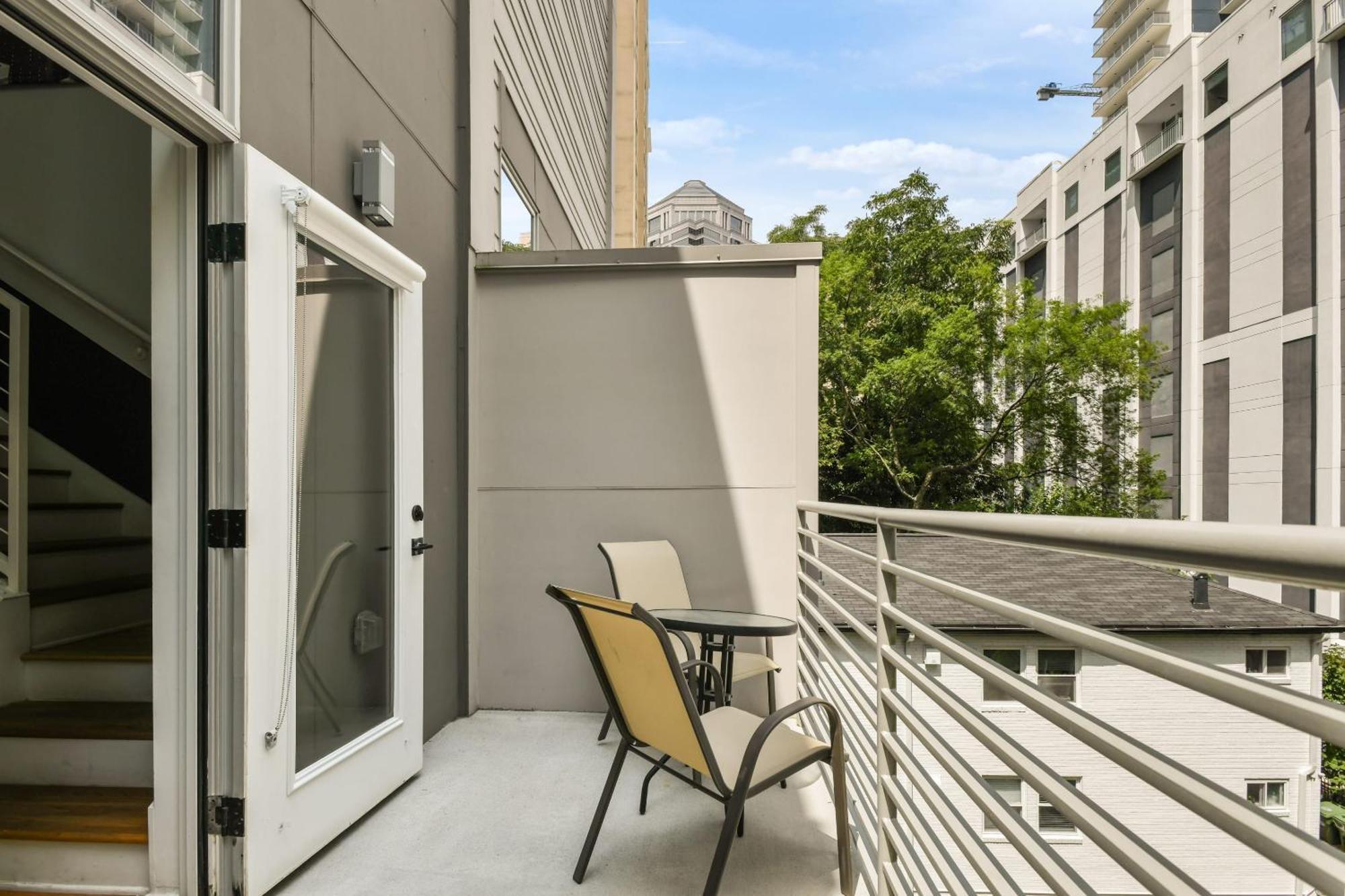 Апартаменты Stupendous Heart Of Piedmont Park Two Story Loft Атланта Экстерьер фото